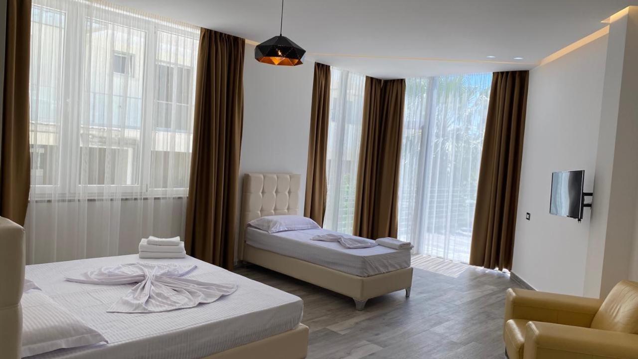 Mille Amici Hotel Shëngjin Kültér fotó