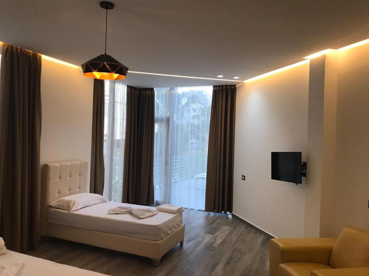 Mille Amici Hotel Shëngjin Kültér fotó