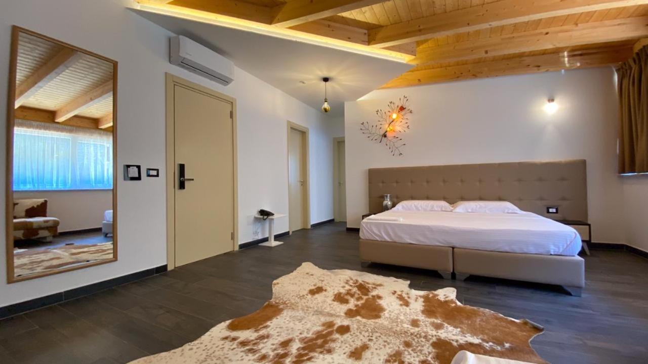 Mille Amici Hotel Shëngjin Kültér fotó