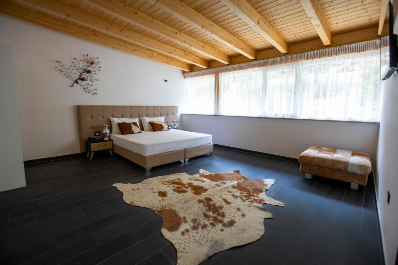 Mille Amici Hotel Shëngjin Kültér fotó